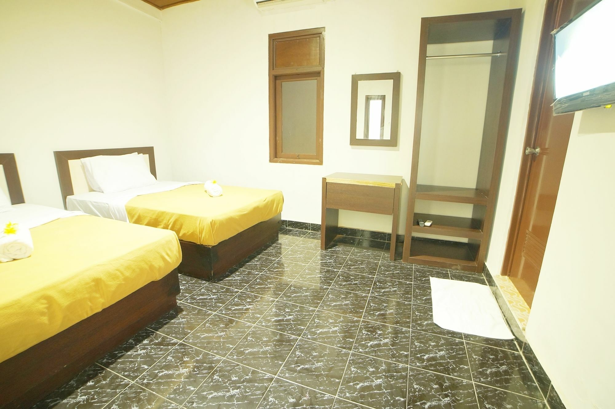 Easton Kuta Homestay Kültér fotó