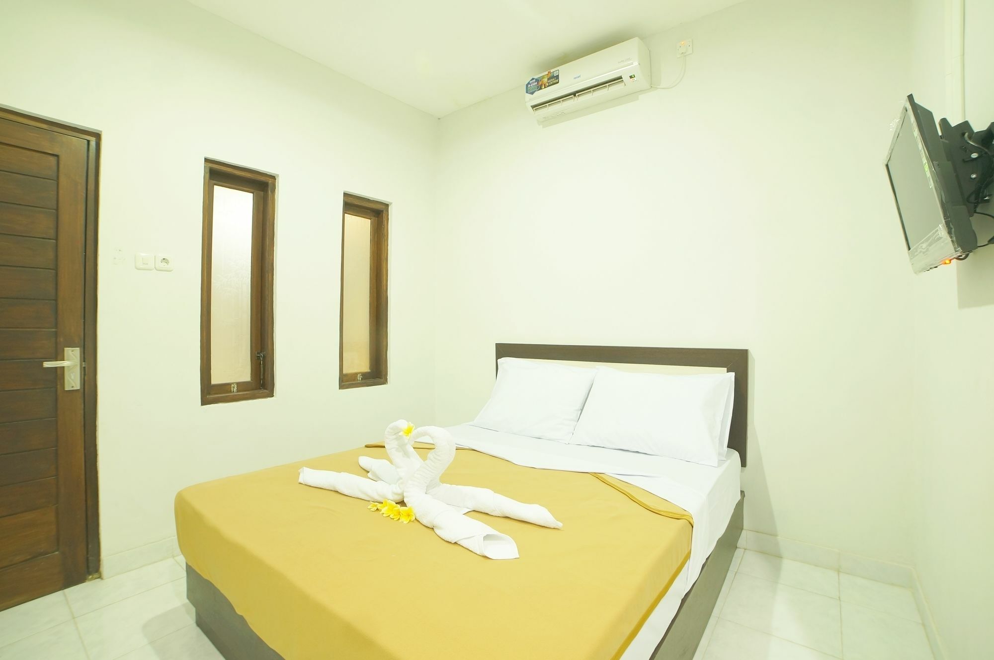 Easton Kuta Homestay Kültér fotó